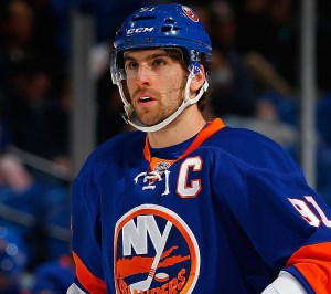 Captain John Tavares hopes to lead the Isles back into the playoffs this year (Via Getty)